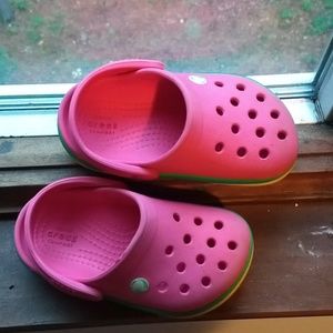 Children's size 6 Crocs, pink, adorable!